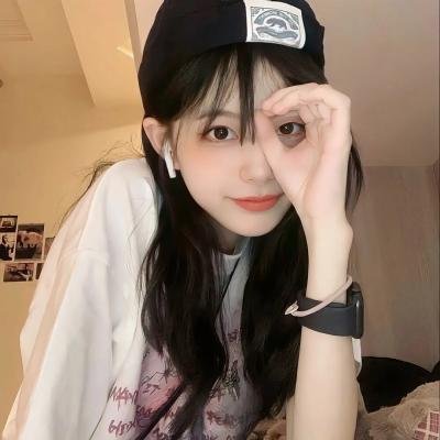 红色机尾